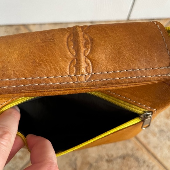 Moroccan pure leather crossbody purse - Picture 7 of 10